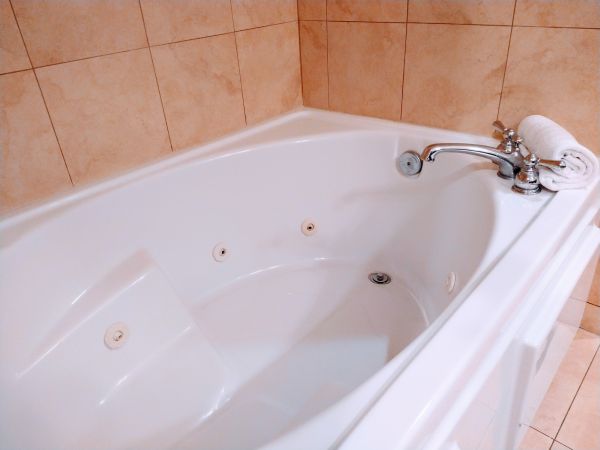 Acrylic Tub Installation in Greenwood